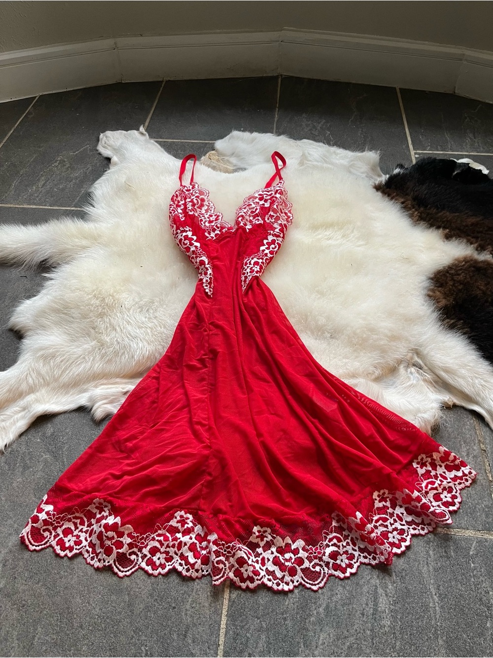 Stunning Vintage Style Red & White Lace Babydoll Slip Dress / Size Xs